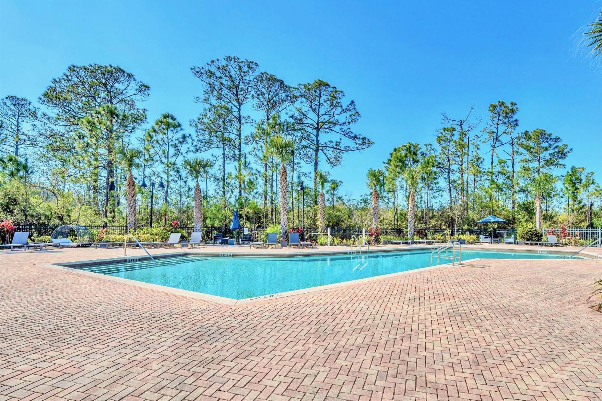 Stunning 2Br Condo With Hot Tub And Pool, Near Disney! Orlando Luaran gambar