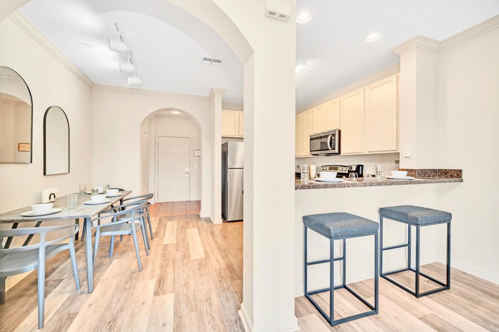 Stunning 2Br Condo With Hot Tub And Pool, Near Disney! Orlando Luaran gambar