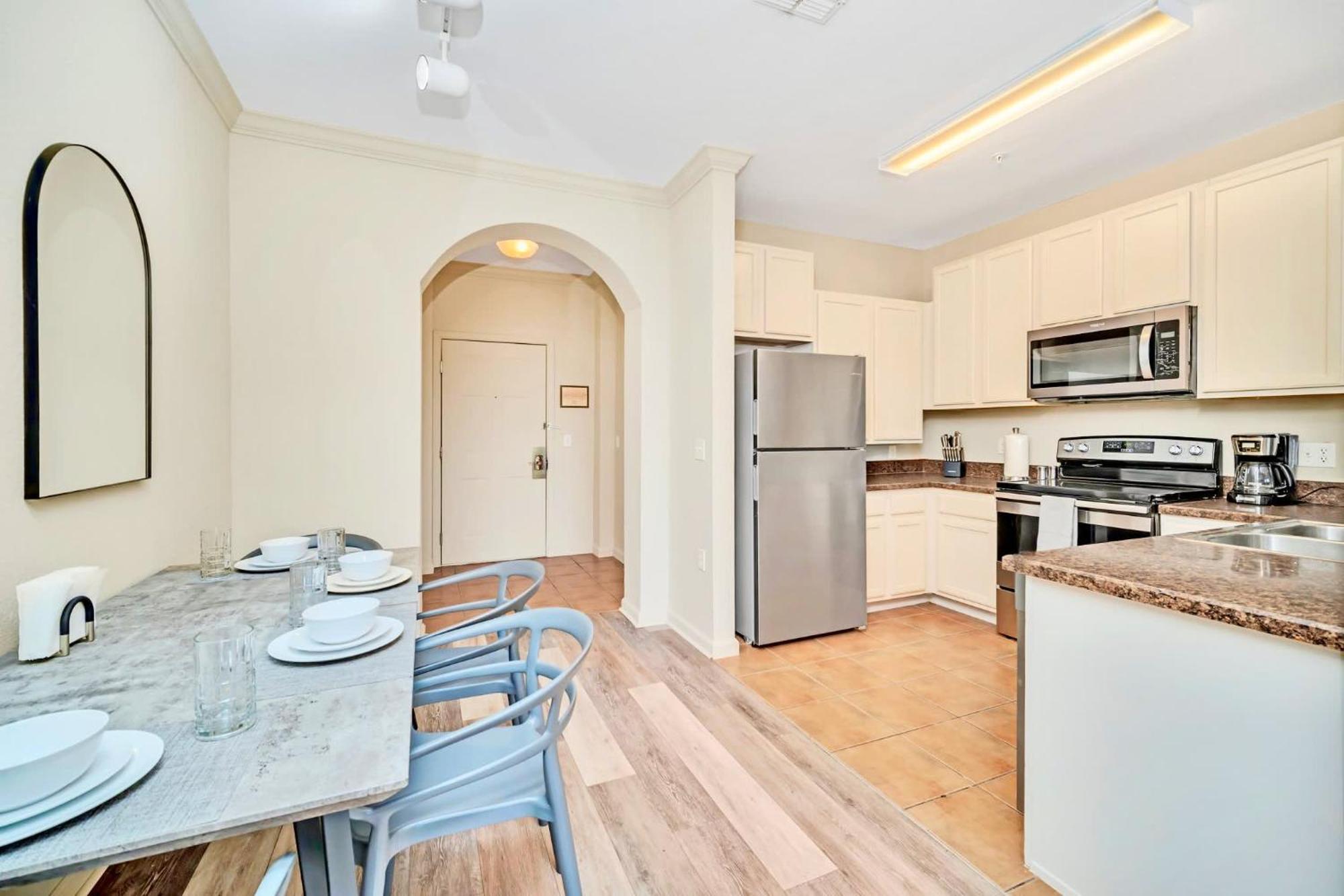 Stunning 2Br Condo With Hot Tub And Pool, Near Disney! Orlando Luaran gambar