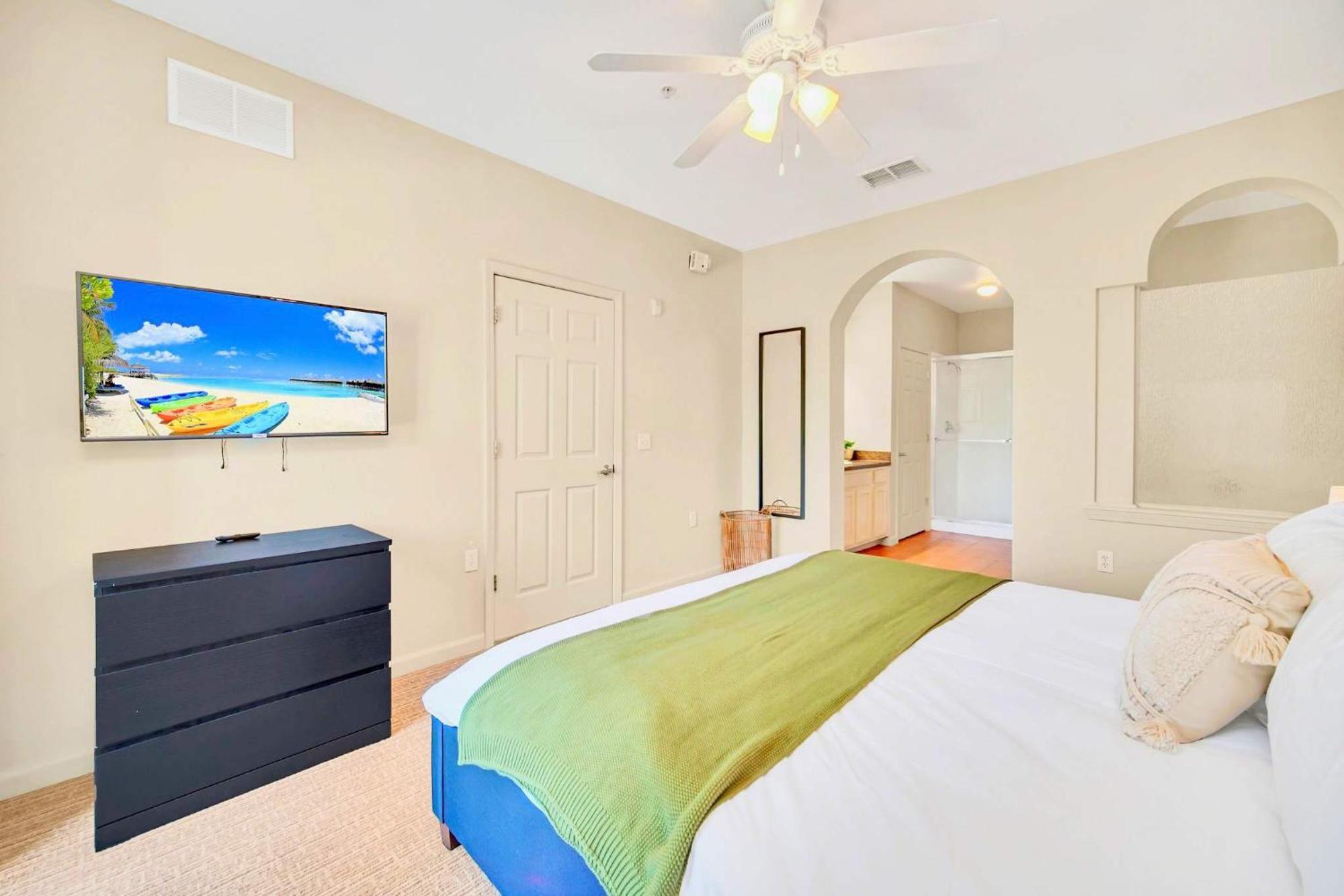 Stunning 2Br Condo With Hot Tub And Pool, Near Disney! Orlando Luaran gambar