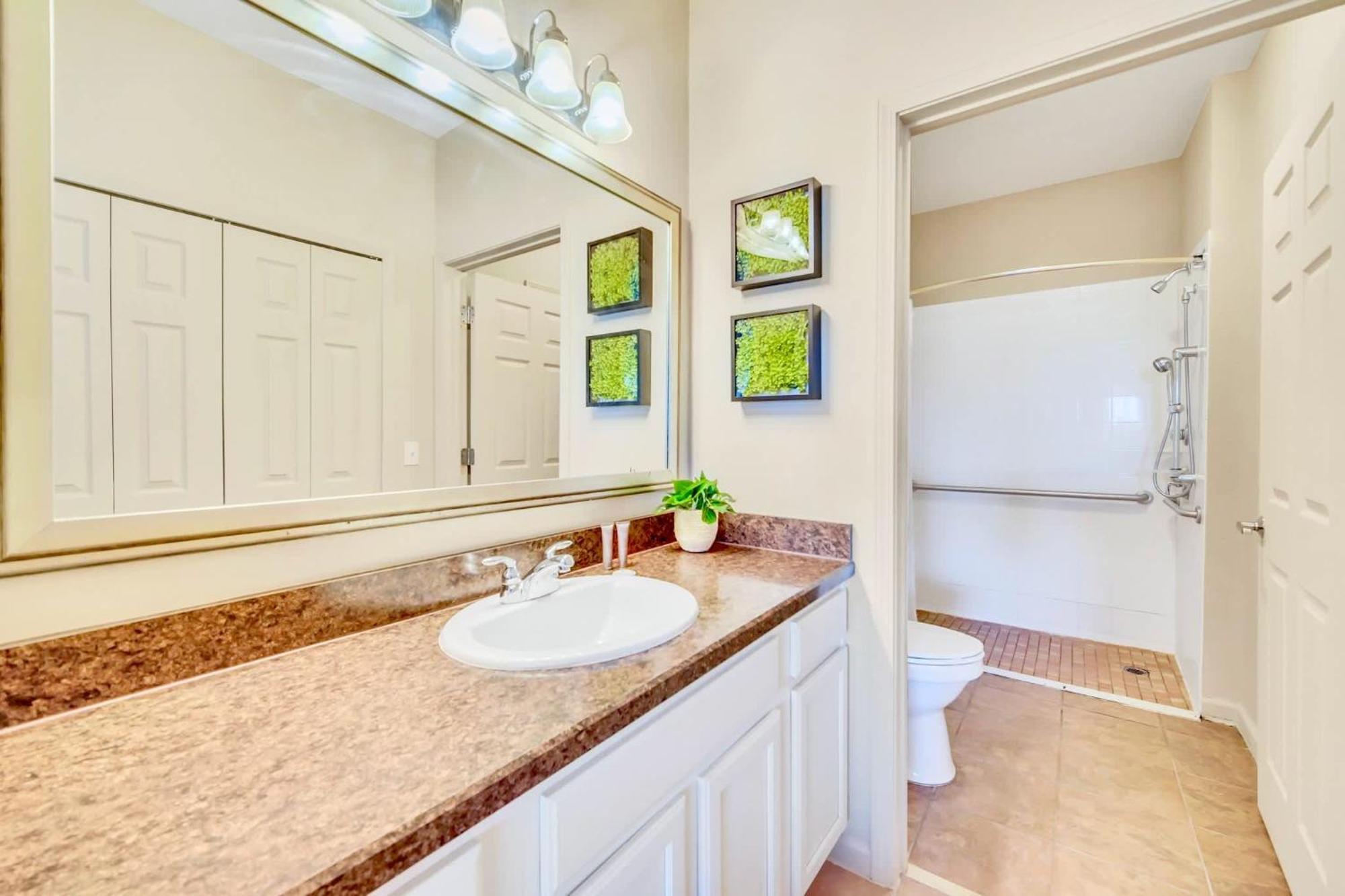 Stunning 2Br Condo With Hot Tub And Pool, Near Disney! Orlando Luaran gambar